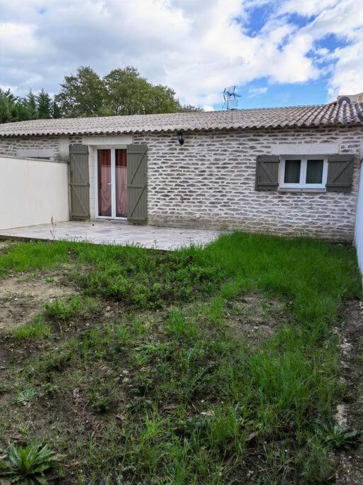 Maisonnette Du Mas Vert Montaren-et-Saint-Médiers Buitenkant foto
